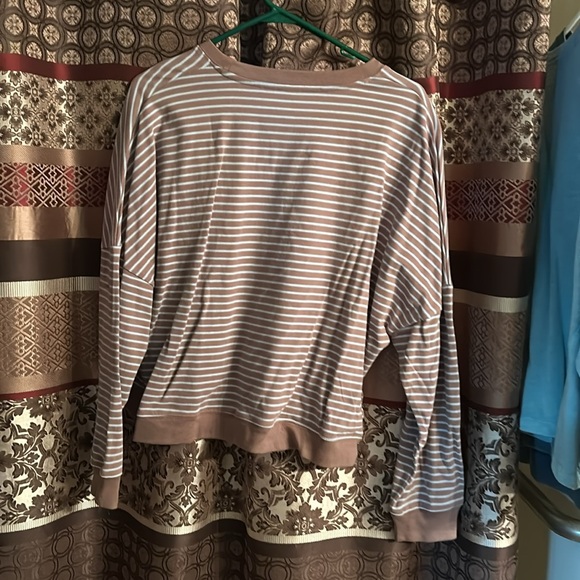 Cropped tshirt from Zyia never worn - Picture 4 of 4